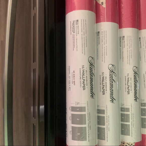 SCALAMADRE’ NUWALLPAPER, LEAPING CHEETAH. BUBBLEGUM PINK 5 ROLLS - Picture 14 of 15